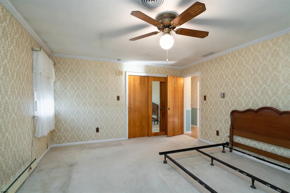 19 Middle Road Hammonton, NJ 08037