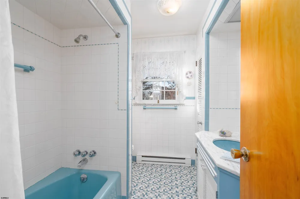19 Middle Road Hammonton, NJ 08037