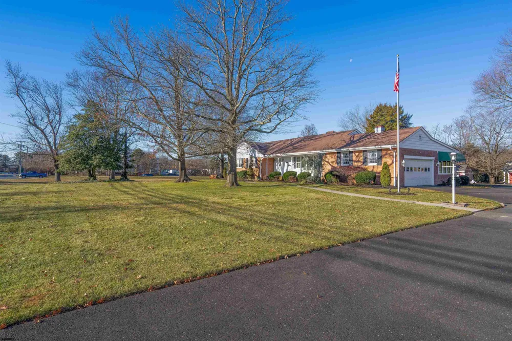 19 Middle Road Hammonton, NJ 08037