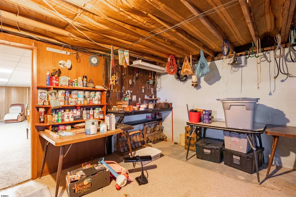 19 Middle Road Hammonton, NJ 08037