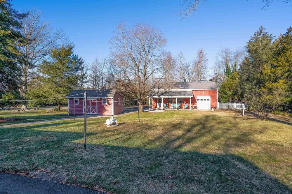 19 Middle Road Hammonton, NJ 08037
