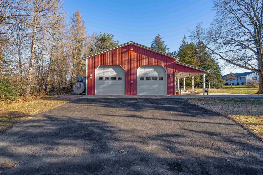 19 Middle Road Hammonton, NJ 08037