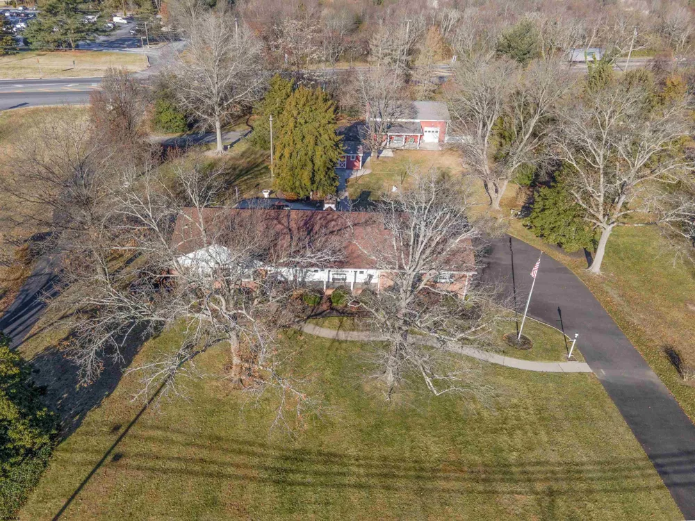 19 Middle Road Hammonton, NJ 08037
