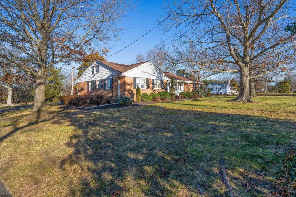 19 Middle Road Hammonton, NJ 08037