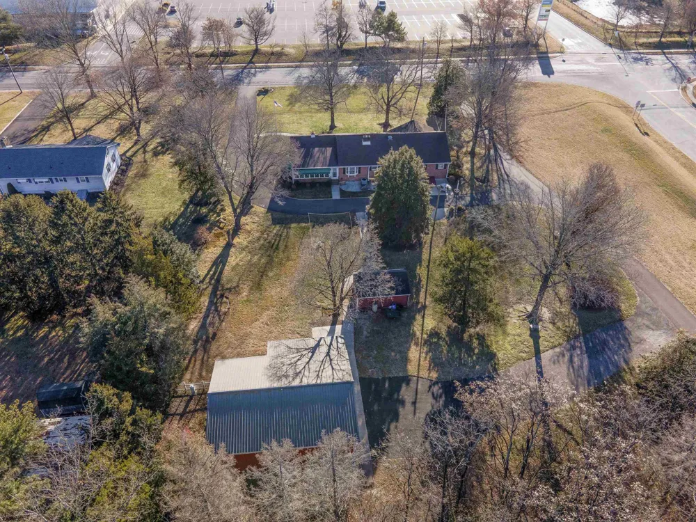 19 Middle Road Hammonton, NJ 08037