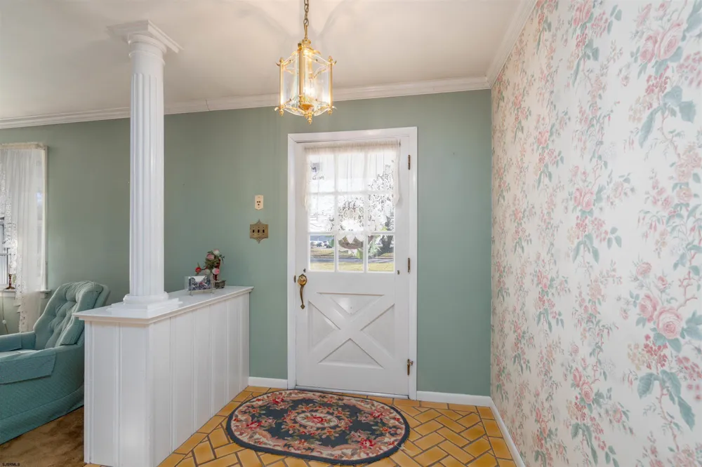 19 Middle Road Hammonton, NJ 08037