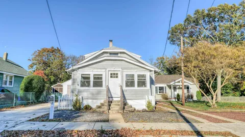 137 W Johnson Ave