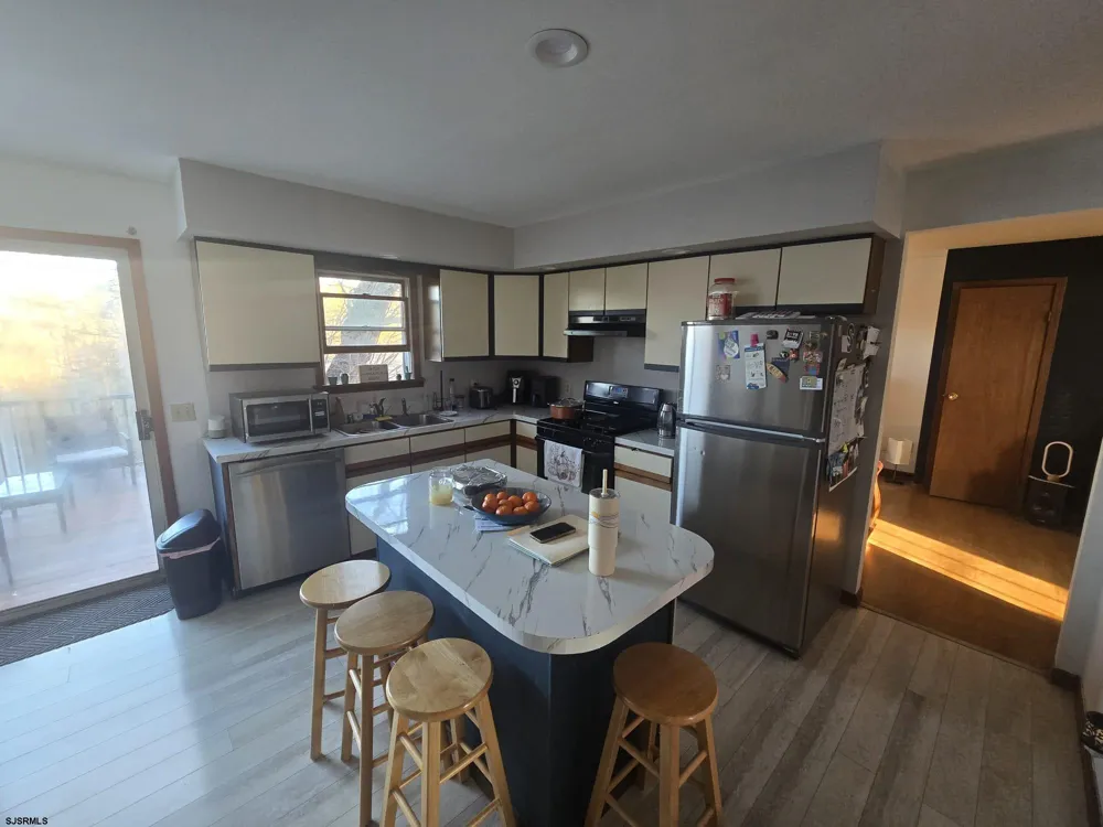 540 B W Ocean Heights Ave Ave Linwood, NJ 08221