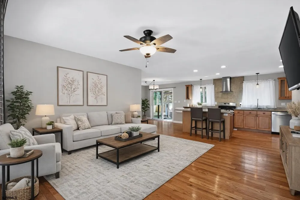 10 E Curran Dr Absecon, NJ 08201