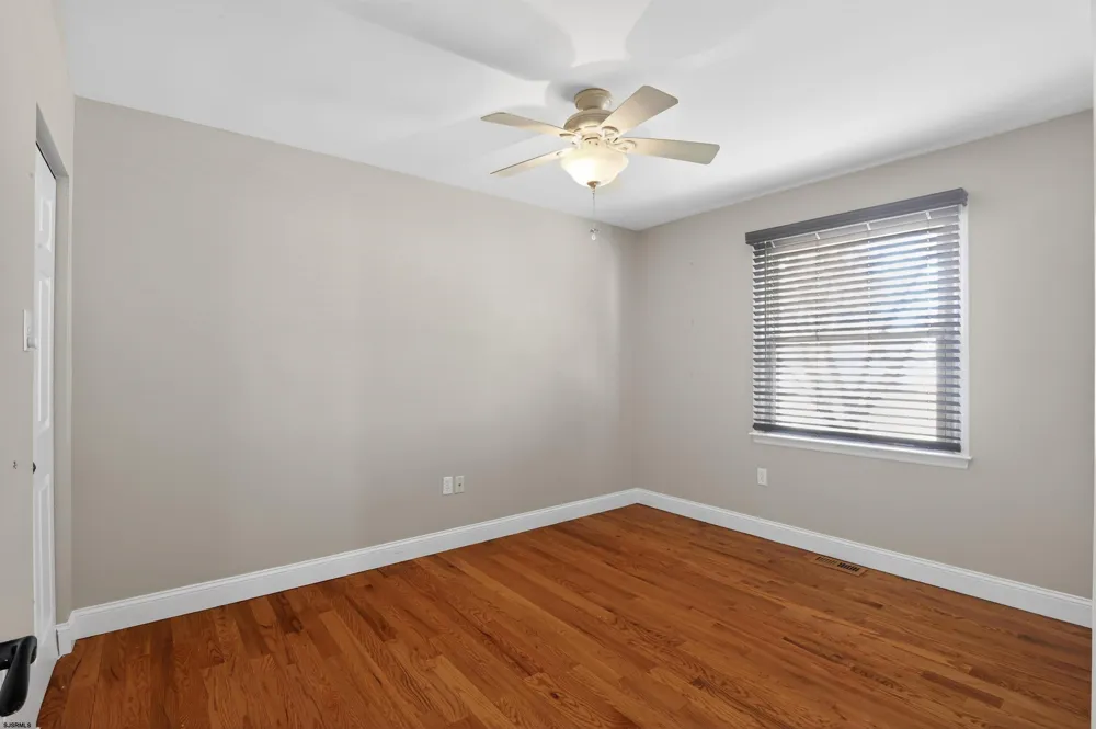 10 E Curran Dr Absecon, NJ 08201