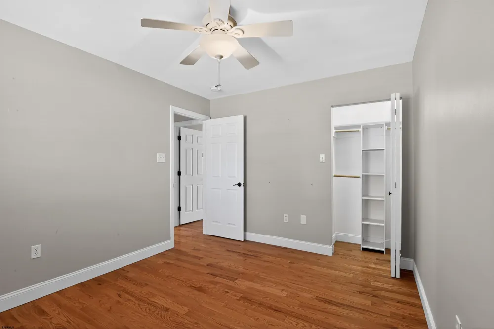 10 E Curran Dr Absecon, NJ 08201