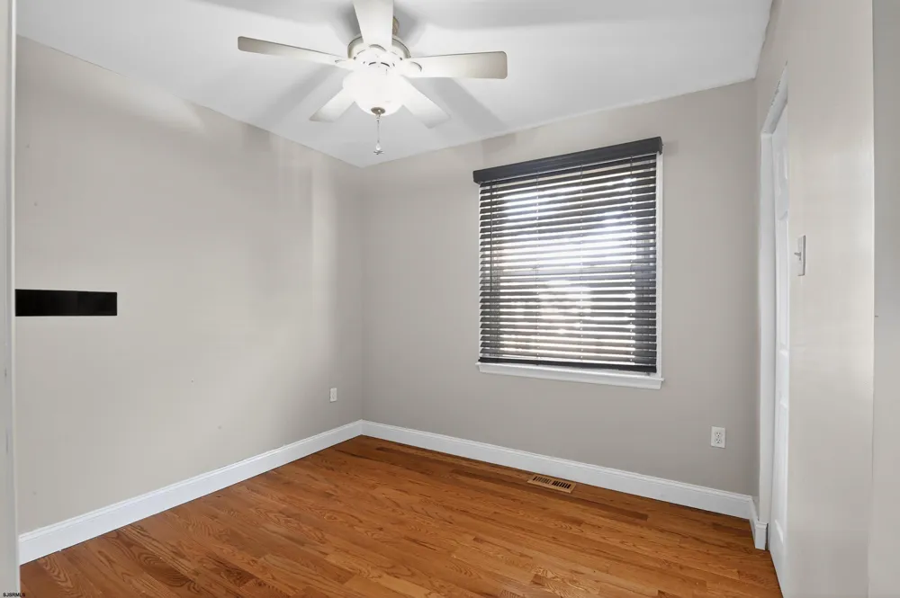 10 E Curran Dr Absecon, NJ 08201