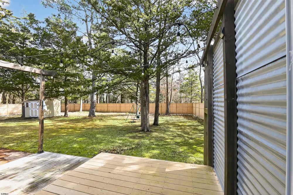 10 E Curran Dr Absecon, NJ 08201