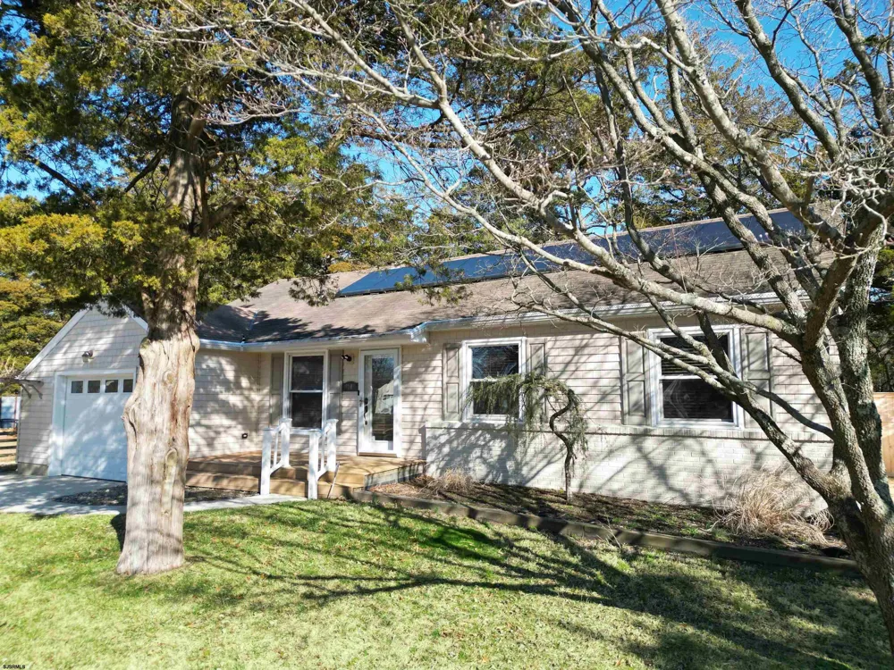 10 E Curran Dr Absecon, NJ 08201