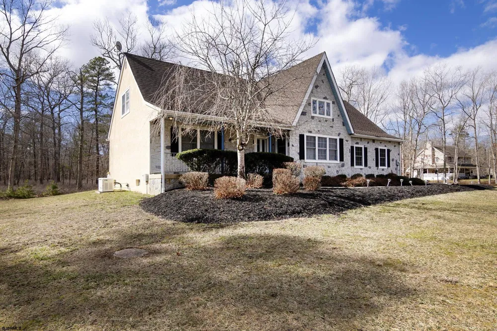 55 Taylor Ave Milmay, NJ 08340