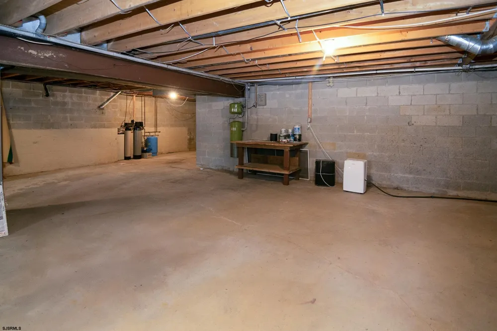55 Taylor Ave Milmay, NJ 08340