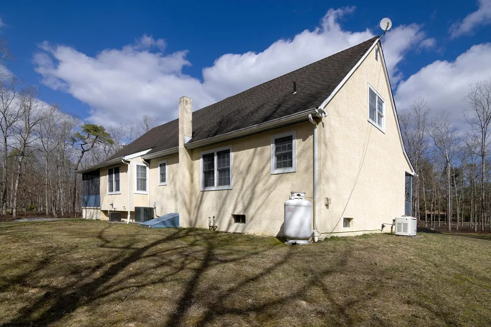 55 Taylor Ave Milmay, NJ 08340