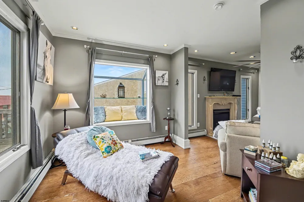 3714 South Blvd Chelsea Heights, NJ 08401