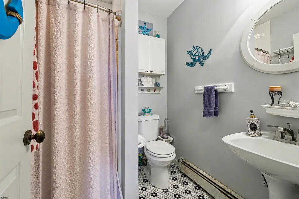 3714 South Blvd Chelsea Heights, NJ 08401