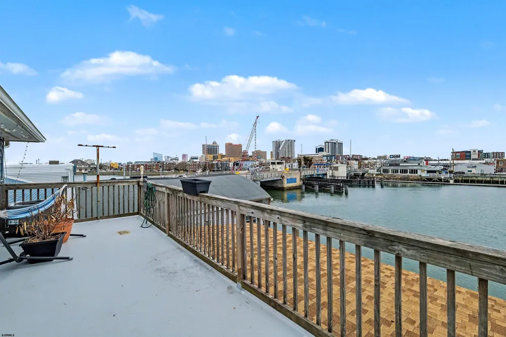 3714 South Blvd Chelsea Heights, NJ 08401