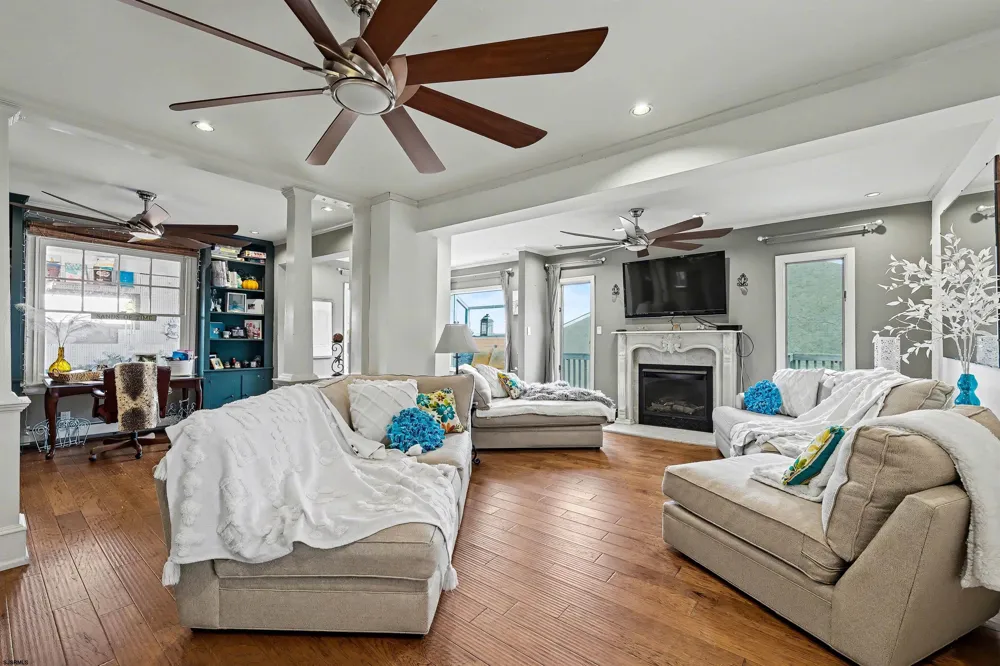 3714 South Blvd Chelsea Heights, NJ 08401