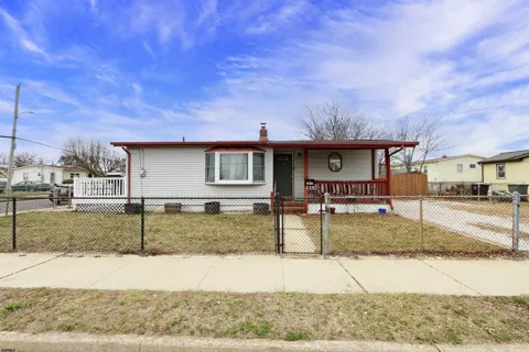 2041 Murray Ave
