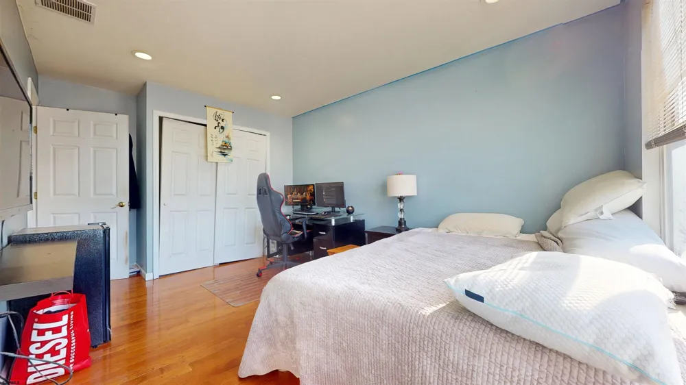 1900 Oak Ave Northfield, NJ 08225
