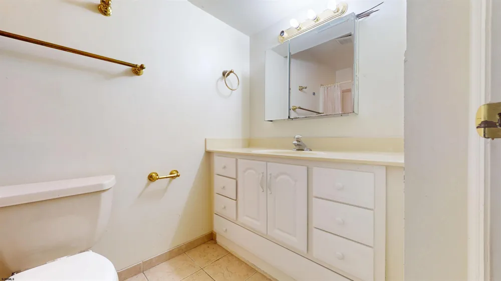 1900 Oak Ave Northfield, NJ 08225