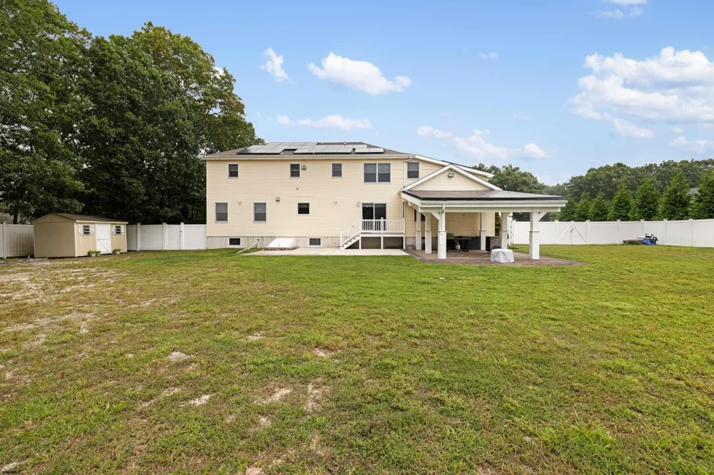 8 Clayton Dr Ocean View, NJ 08230
