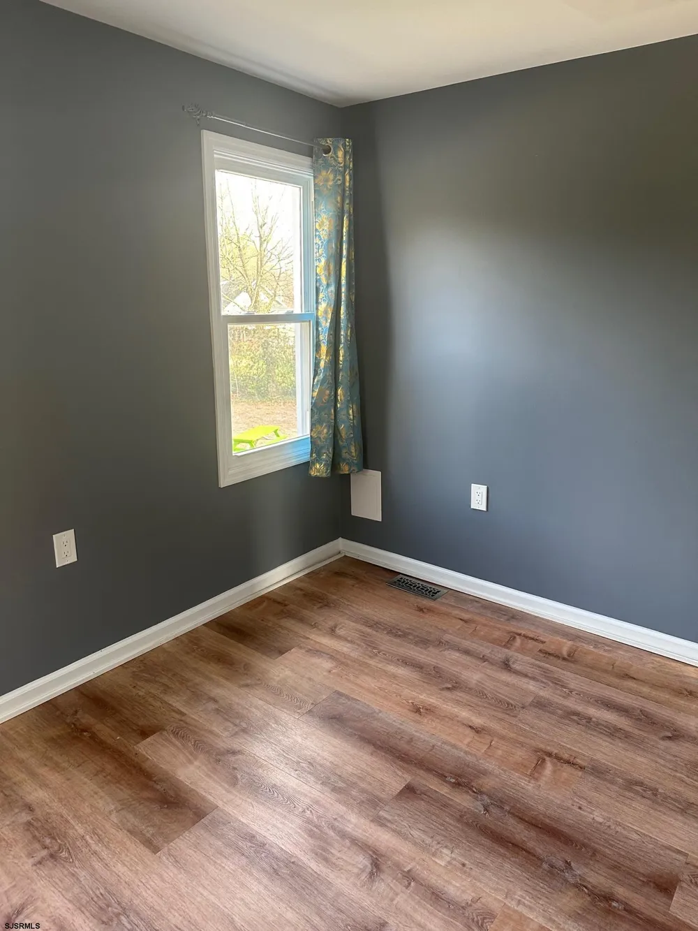 548 N Lincoln Ave Vineland, NJ 08361