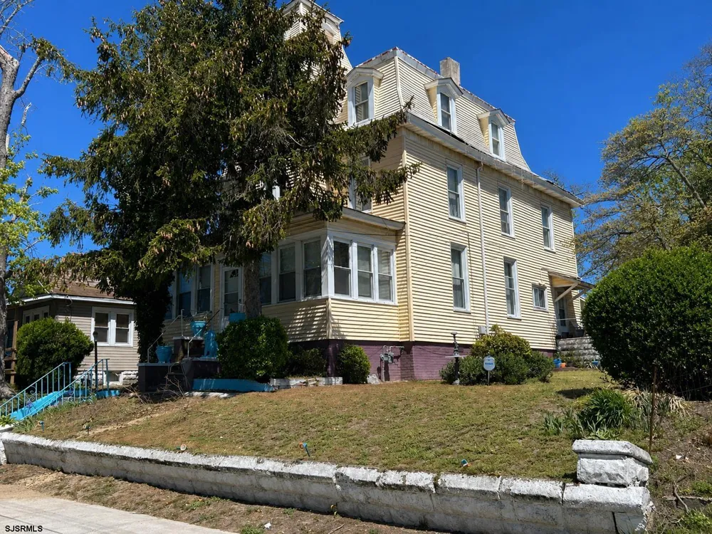22 E Decatur Ave Pleasantville, NJ 08232