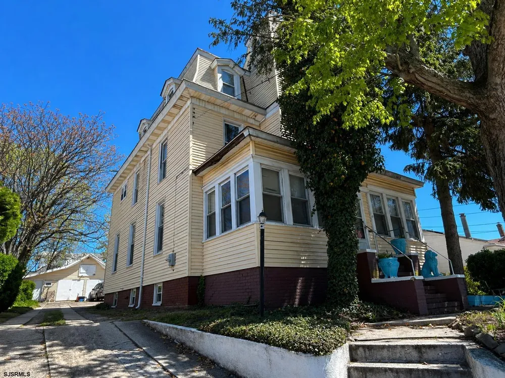 22 E Decatur Ave Pleasantville, NJ 08232