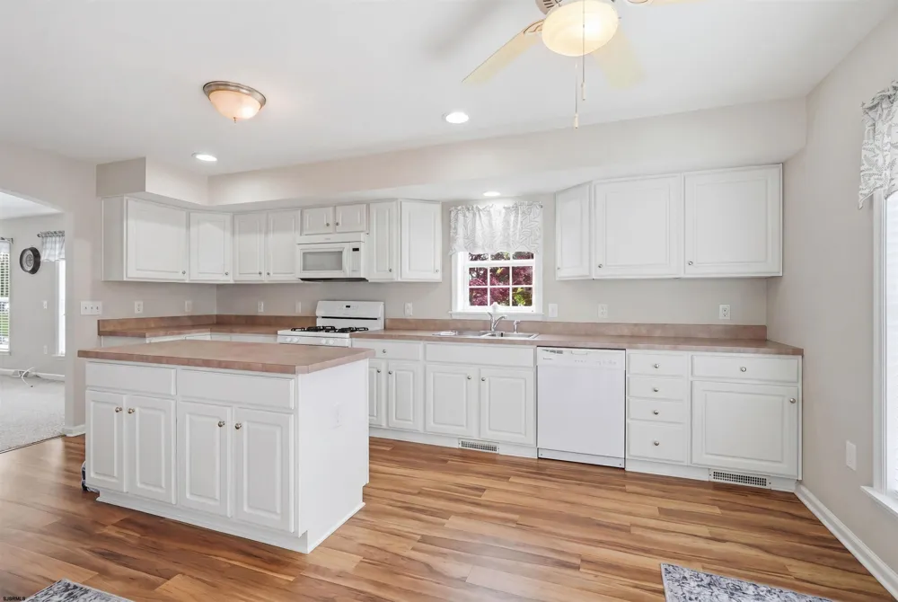 430 S Route US 9 Marmora, NJ 08223