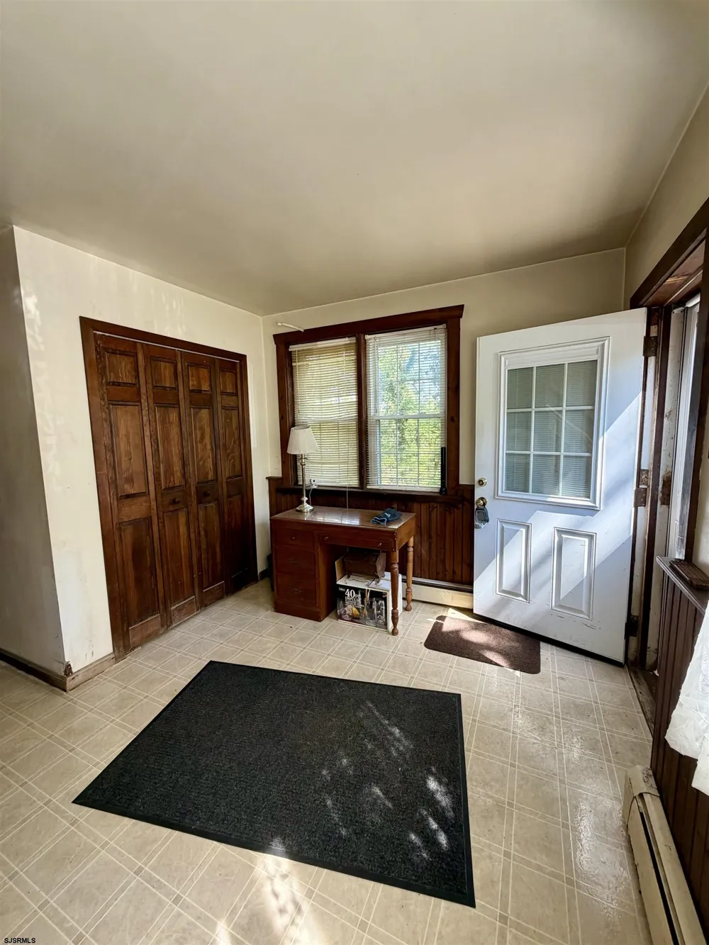 130 Crestview Ave Absecon, NJ 08201