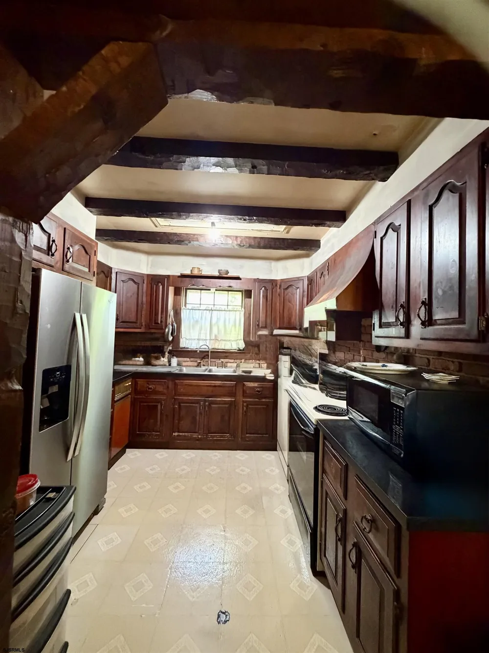 130 Crestview Ave Absecon, NJ 08201