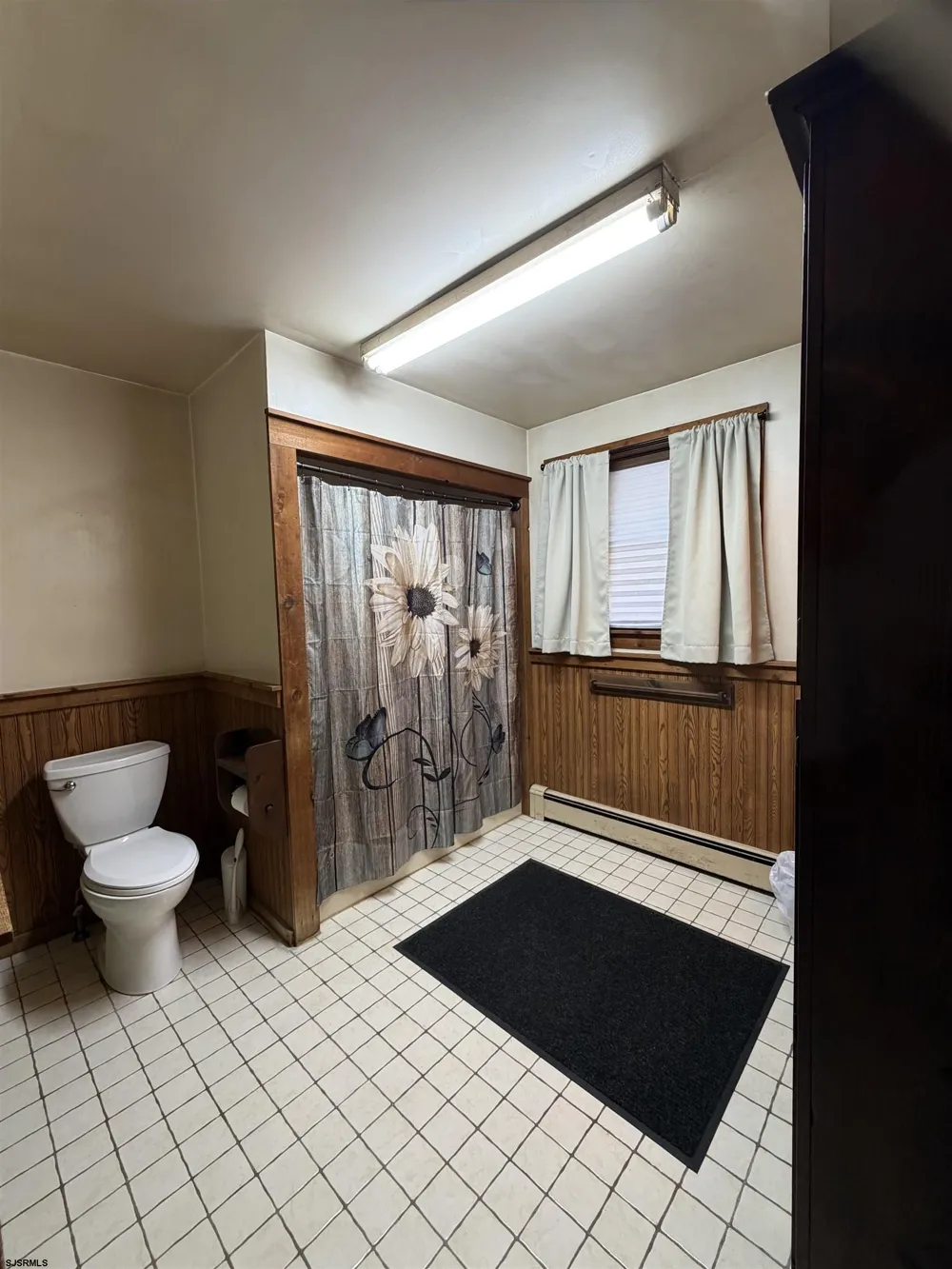 130 Crestview Ave Absecon, NJ 08201