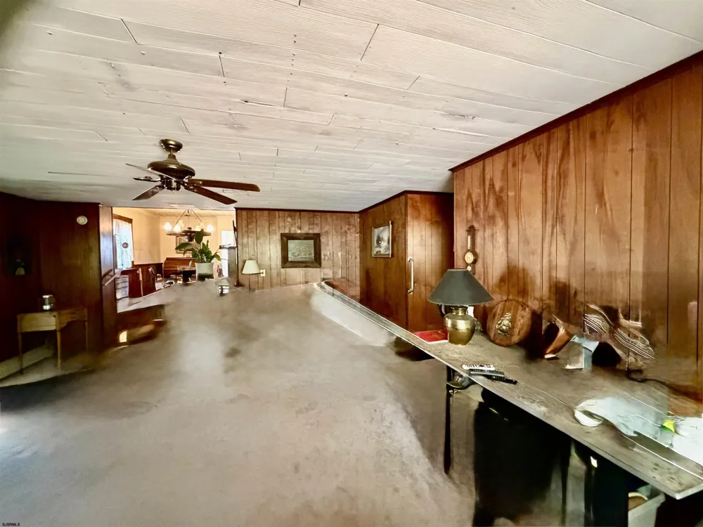 130 Crestview Ave Absecon, NJ 08201