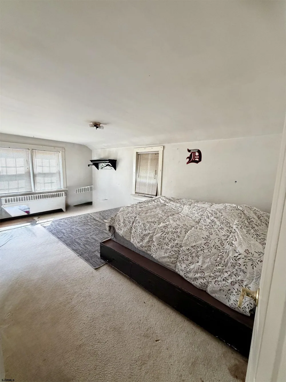130 Crestview Ave Absecon, NJ 08201