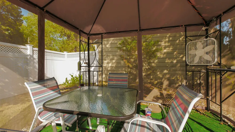 15 W Bolton Ave Absecon, NJ 08201
