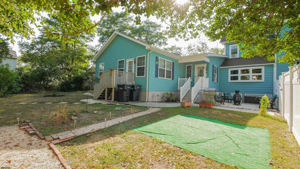 15 W Bolton Ave Absecon, NJ 08201
