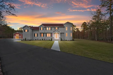 83 Maple Ave