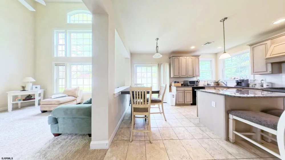 203 Cynwyd Dr Absecon, NJ 08201