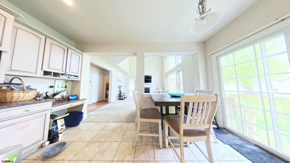 203 Cynwyd Dr Absecon, NJ 08201