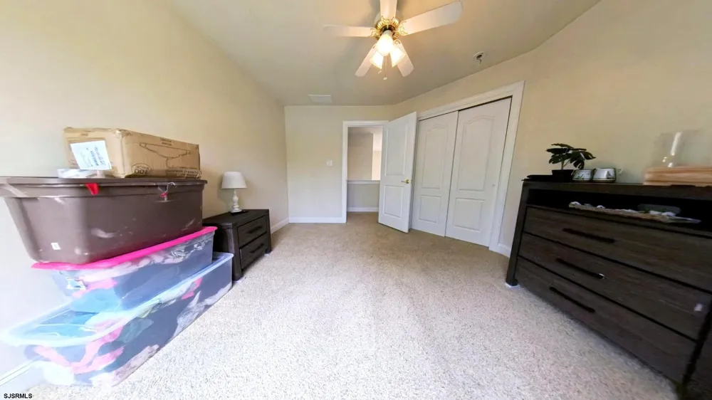 203 Cynwyd Dr Absecon, NJ 08201