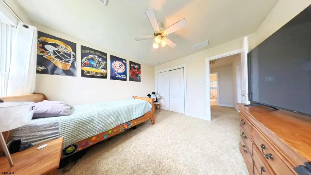203 Cynwyd Dr Absecon, NJ 08201