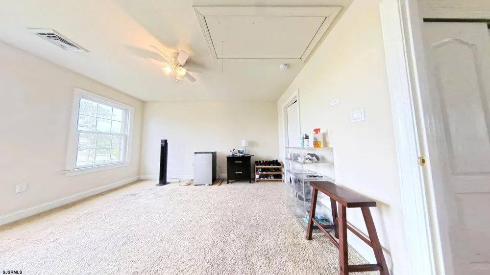 203 Cynwyd Dr Absecon, NJ 08201