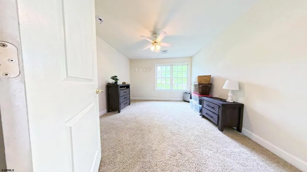 203 Cynwyd Dr Absecon, NJ 08201