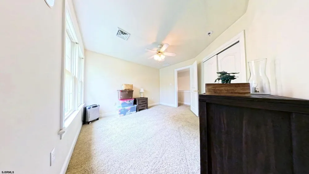 203 Cynwyd Dr Absecon, NJ 08201