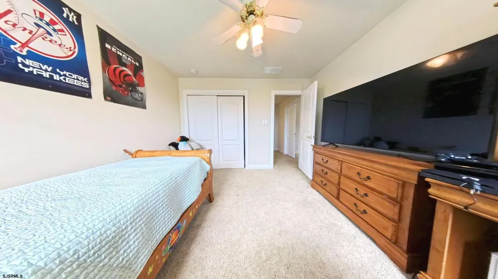 203 Cynwyd Dr Absecon, NJ 08201