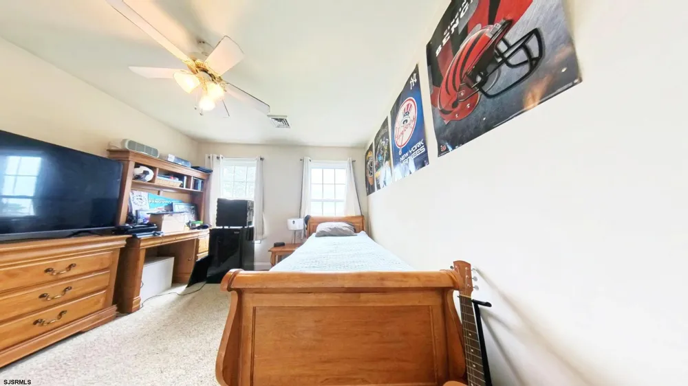 203 Cynwyd Dr Absecon, NJ 08201